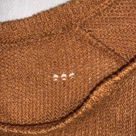 Honey mustard yellow crochet style sweater old navy size small - Picture 3 of 3